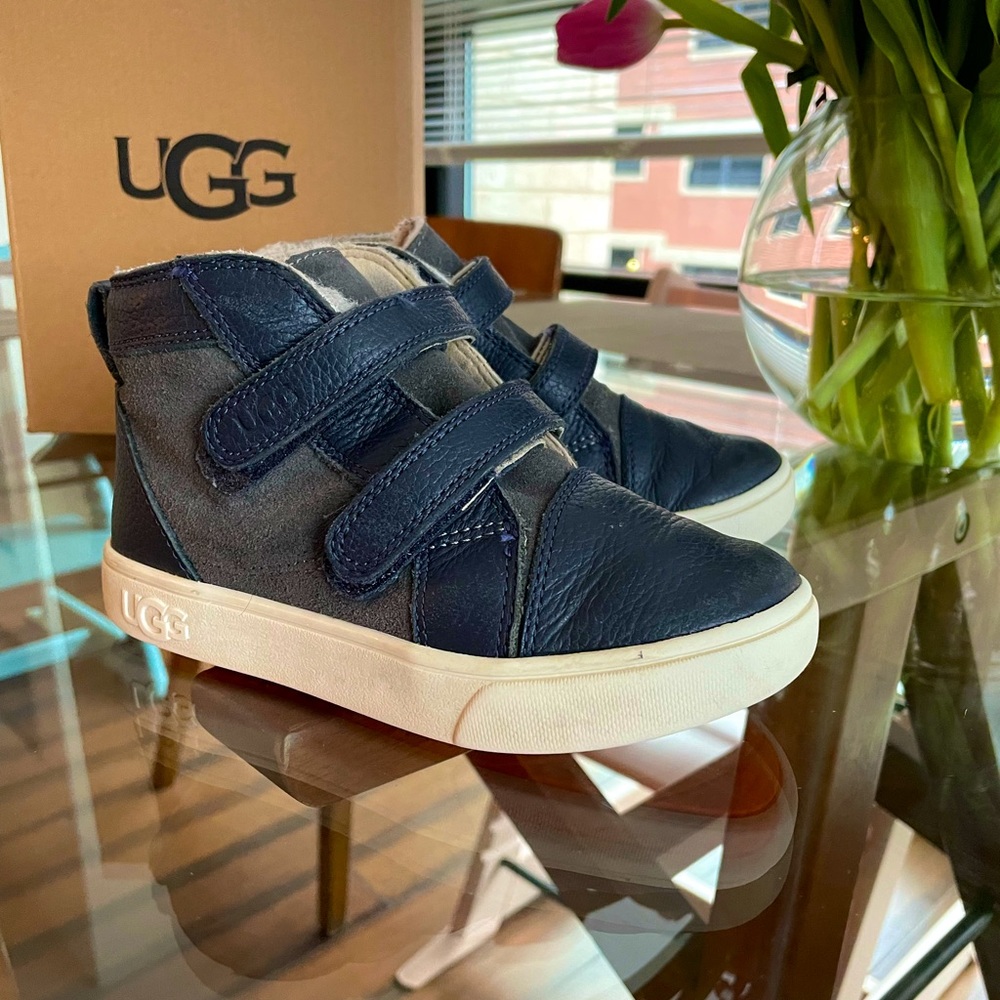 UGG T Rennon II Boys Boots 11